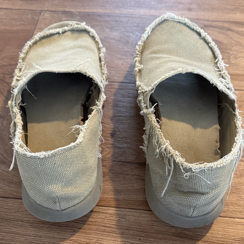 CROCS Beige Women's Slip-On Slippers - Picture 4 of 5